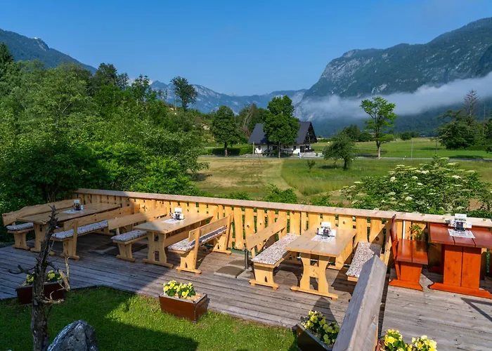 Cerkovnik Hiša za goste 3*